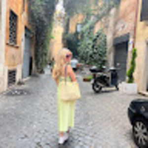 Meet your Posher, Bella